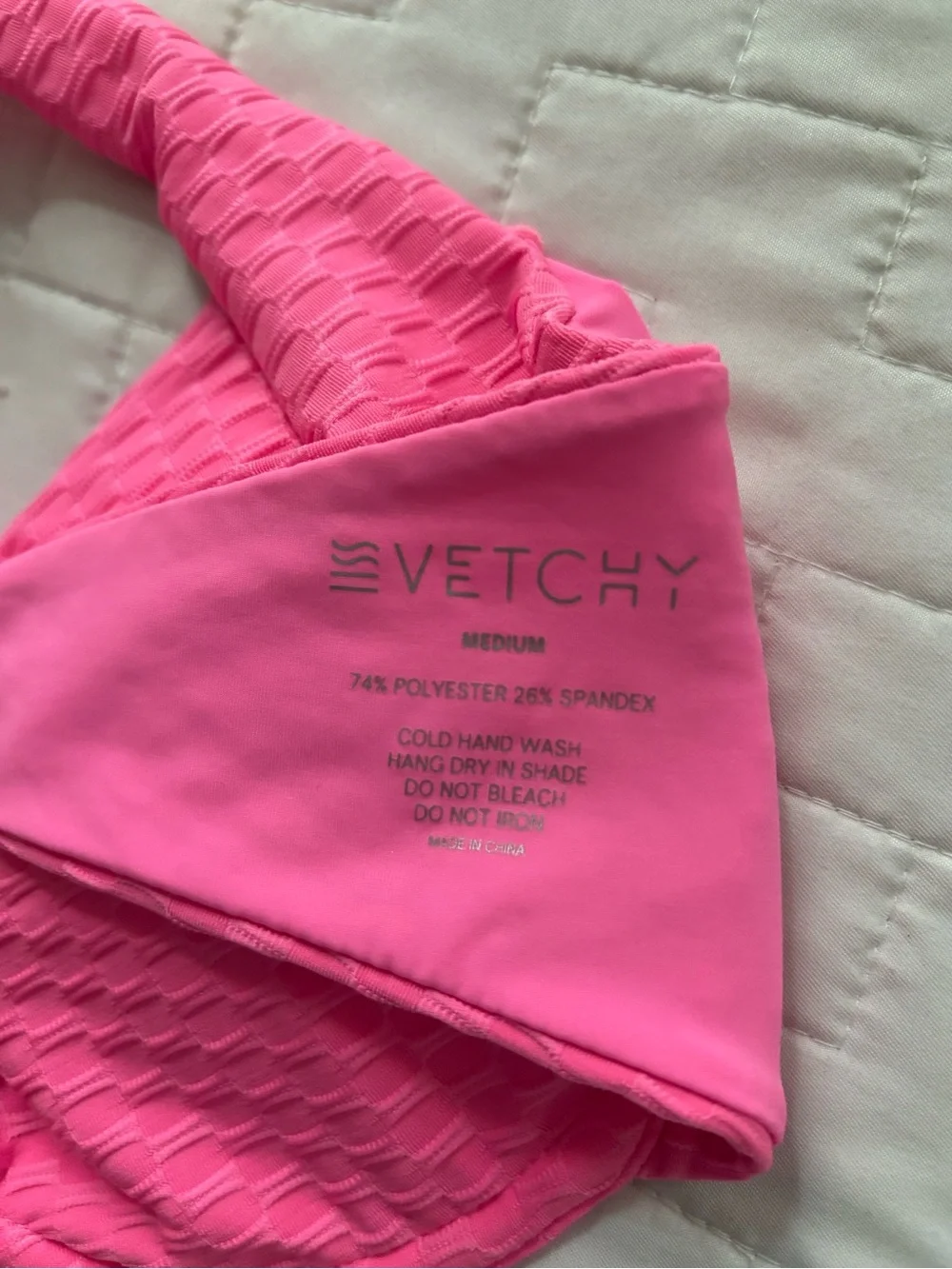 Vetchy Laguna Pink Bikini top - Picture 3 of 5